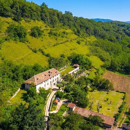 Jolie Cabane Avec Jacuzzi Pour Les Amoureux De La Nature Tullins Eksteriør bilde