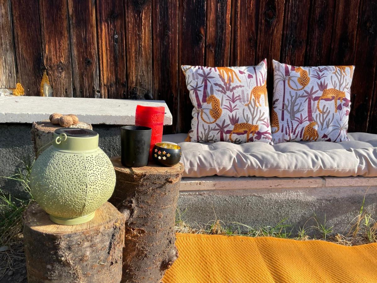 Jolie Cabane Avec Jacuzzi Pour Les Amoureux De La Nature Tullins Eksteriør bilde