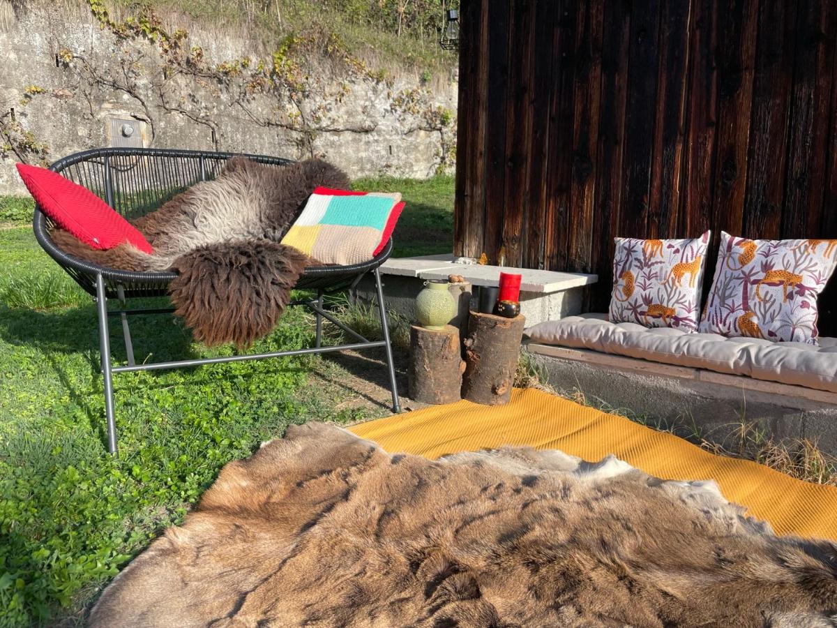 Jolie Cabane Avec Jacuzzi Pour Les Amoureux De La Nature Tullins Eksteriør bilde